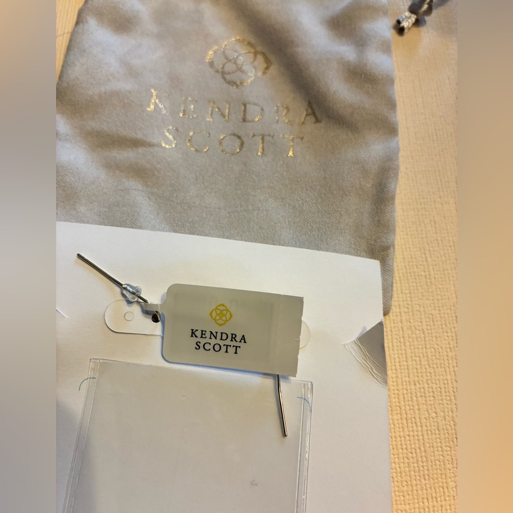Kendra Scott Elegant Silver Earrings - Picture 4 of 4